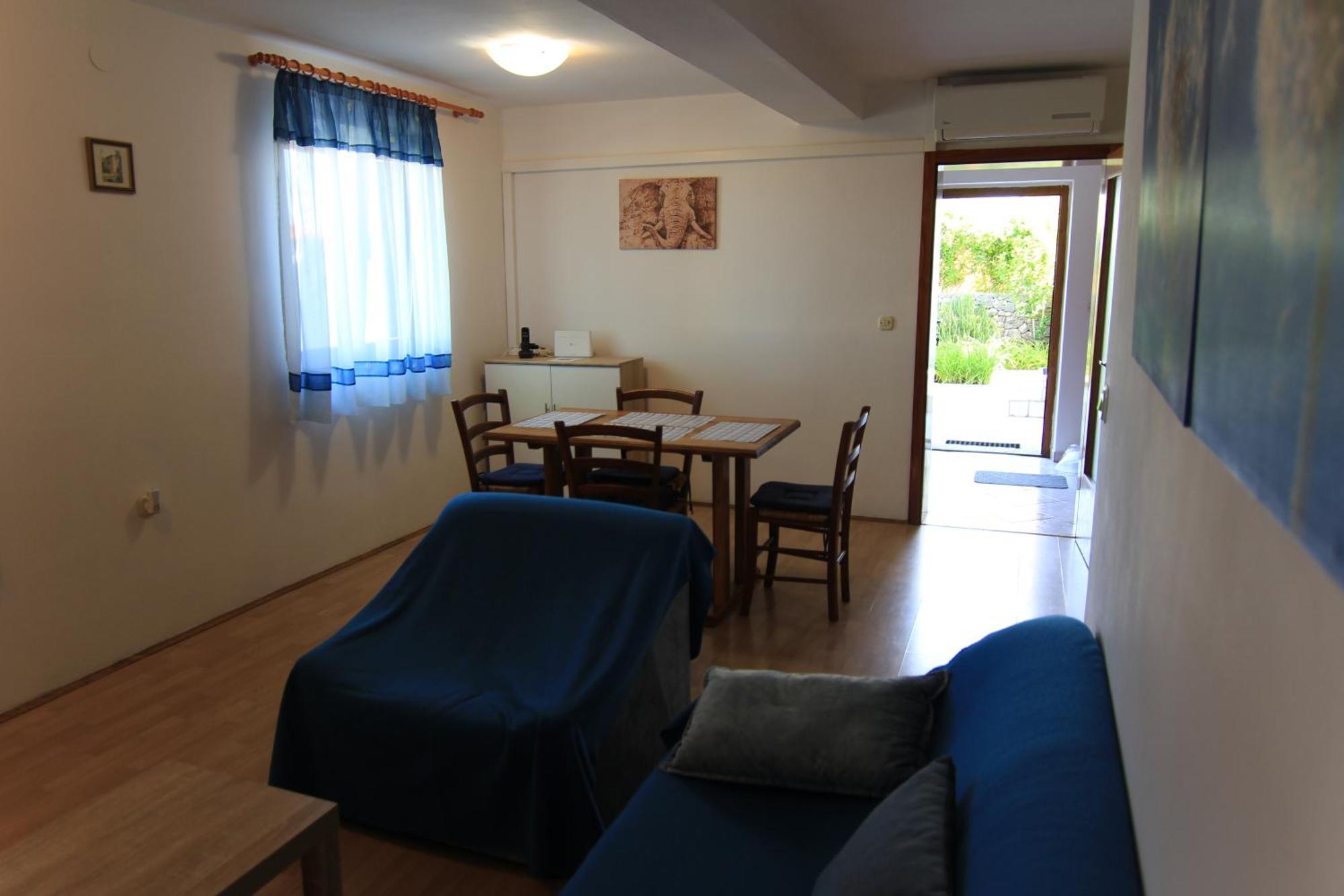 Apartments Daidzic By El-Pi Tours Njivice Ngoại thất bức ảnh