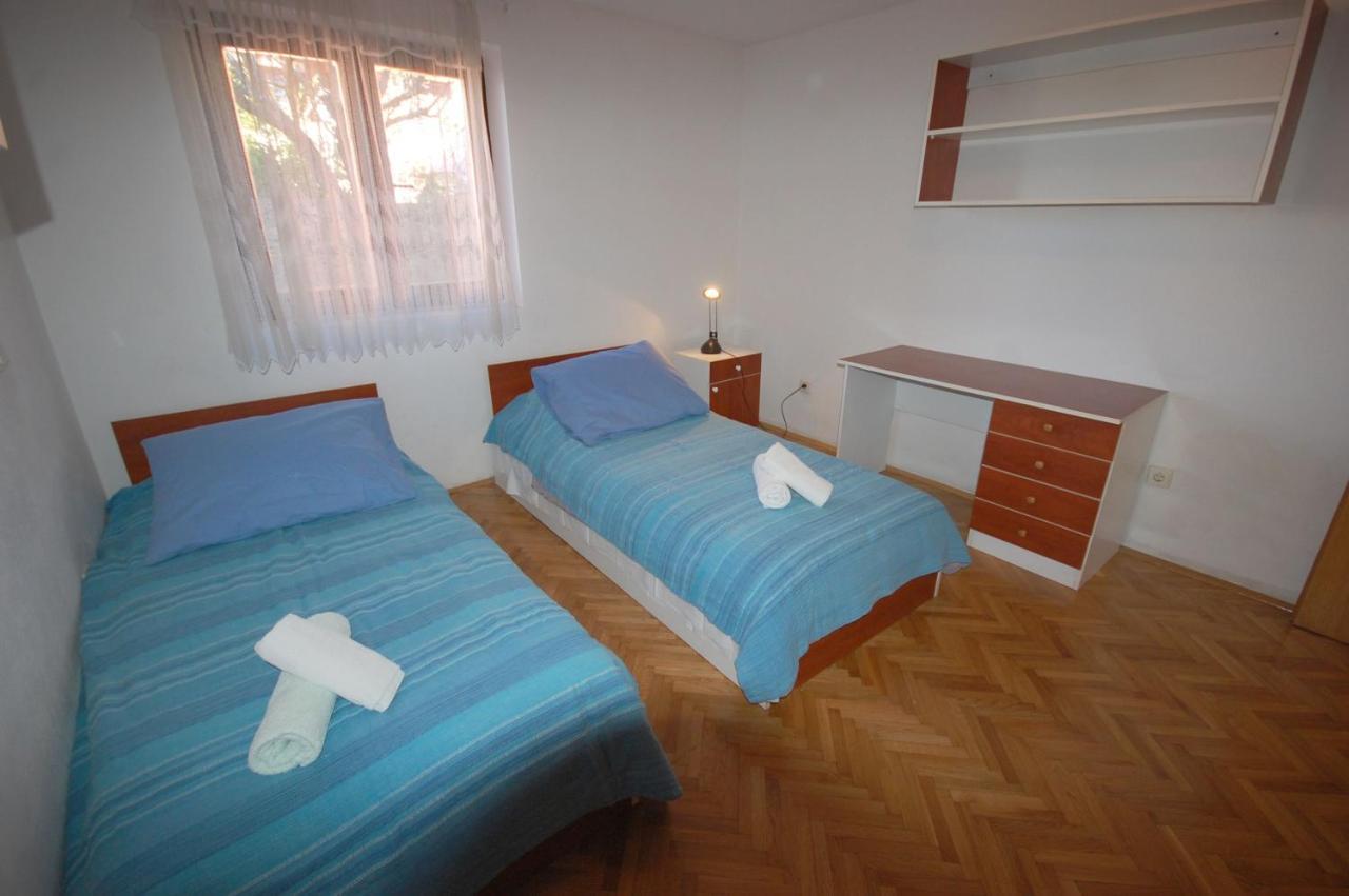 Apartments Daidzic By El-Pi Tours Njivice Ngoại thất bức ảnh