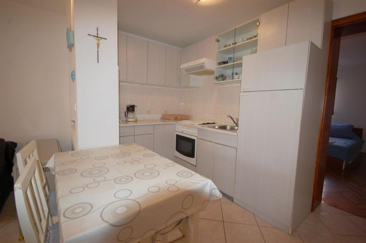 Apartments Daidzic By El-Pi Tours Njivice Ngoại thất bức ảnh