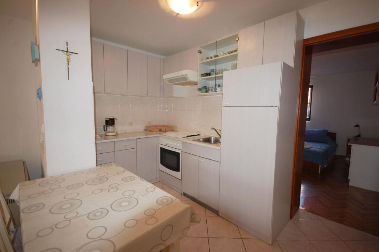 Apartments Daidzic By El-Pi Tours Njivice Ngoại thất bức ảnh