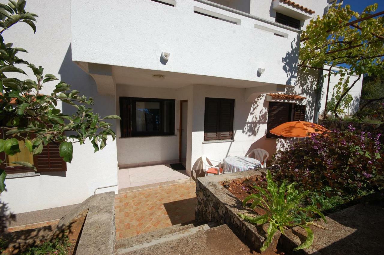 Apartments Daidzic By El-Pi Tours Njivice Ngoại thất bức ảnh